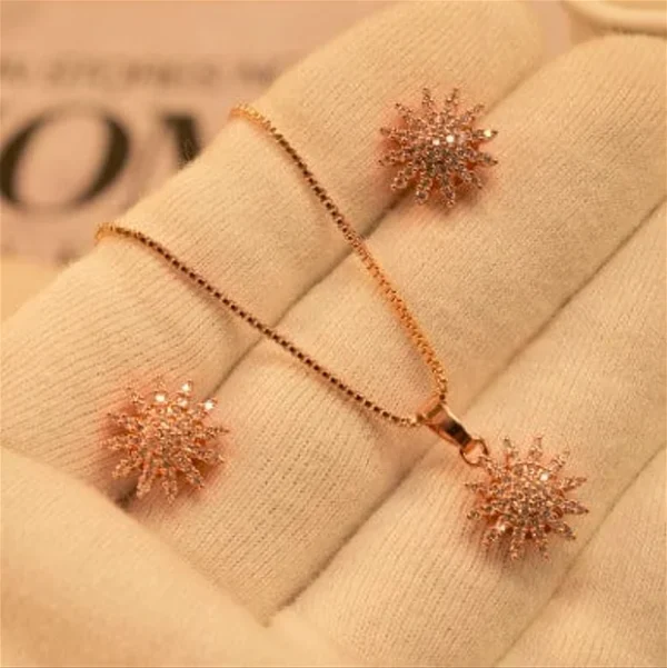 Elegant Zircon Flower Necklace Set